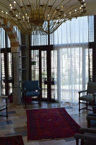 Гостиница Damask Rose Lebanese Guest House в Джунии