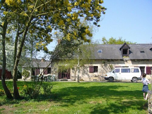 Гостиница Chambres d'hotes La Petite Charnasserie в Анжере