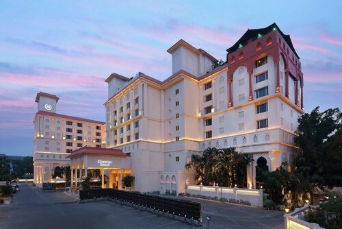 Sheraton Grand Pune Bund Garden Hote