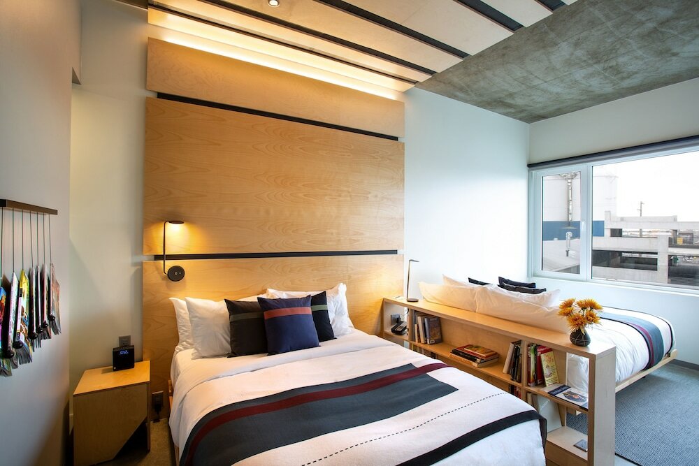 Фото The Source Hotel
