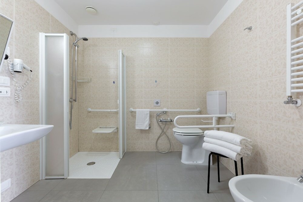 Фото Hotel Cristina