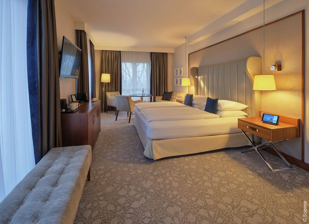 Фото Dorint Hotel Bonn