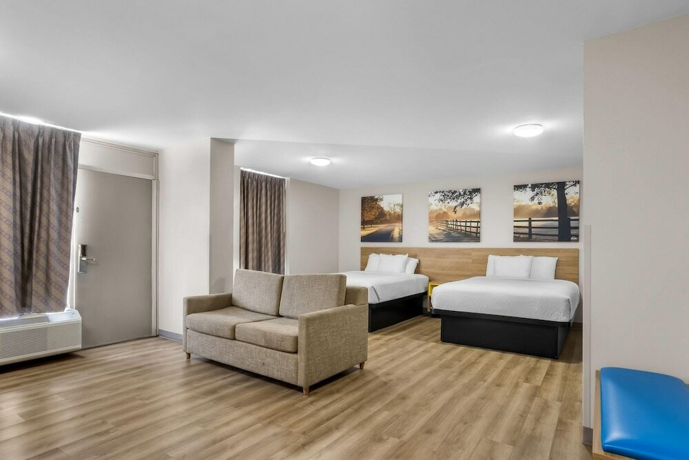 Фото Days Inn by Wyndham Adel I 75