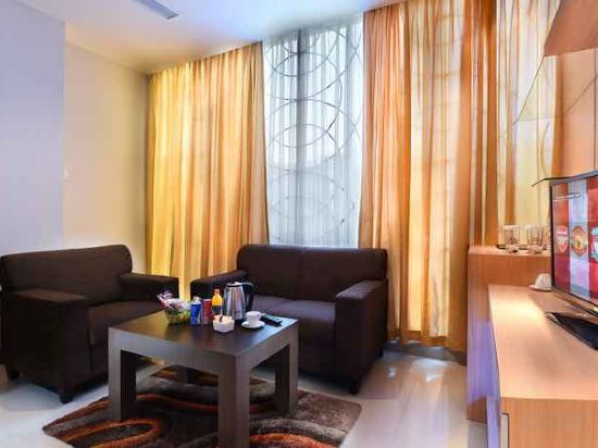 Фото Grand Impression Hotel Medan
