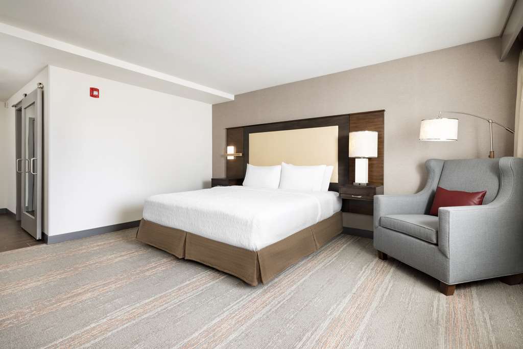 Фото Hampton Inn & Suites Napa