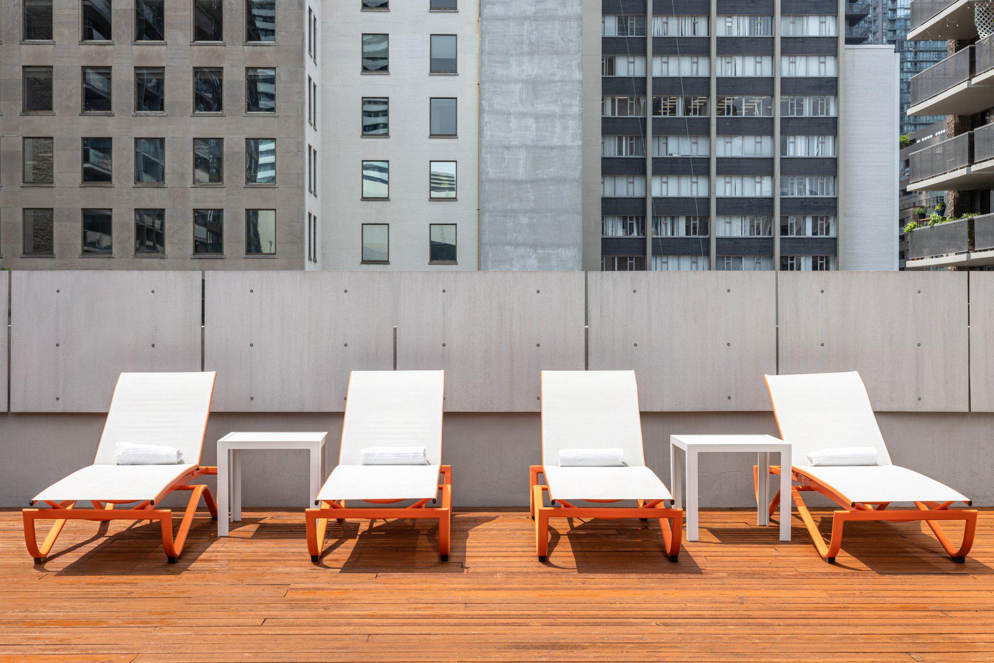 Фото Holiday Inn Toronto Downtown Centre