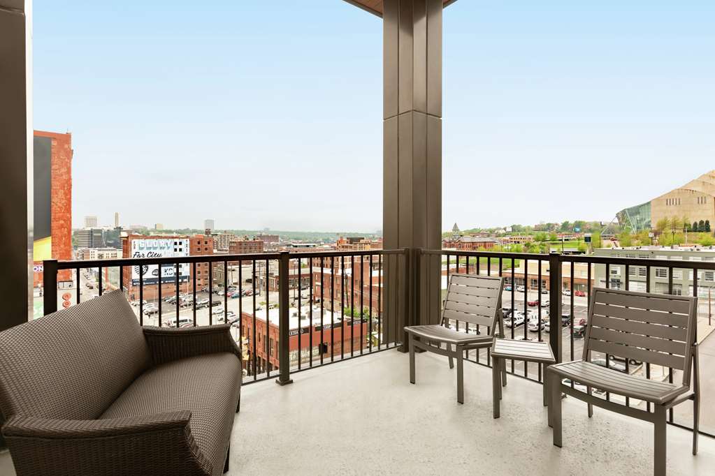 Фото Hampton Inn & Suites Kansas City Downtown Crossroads