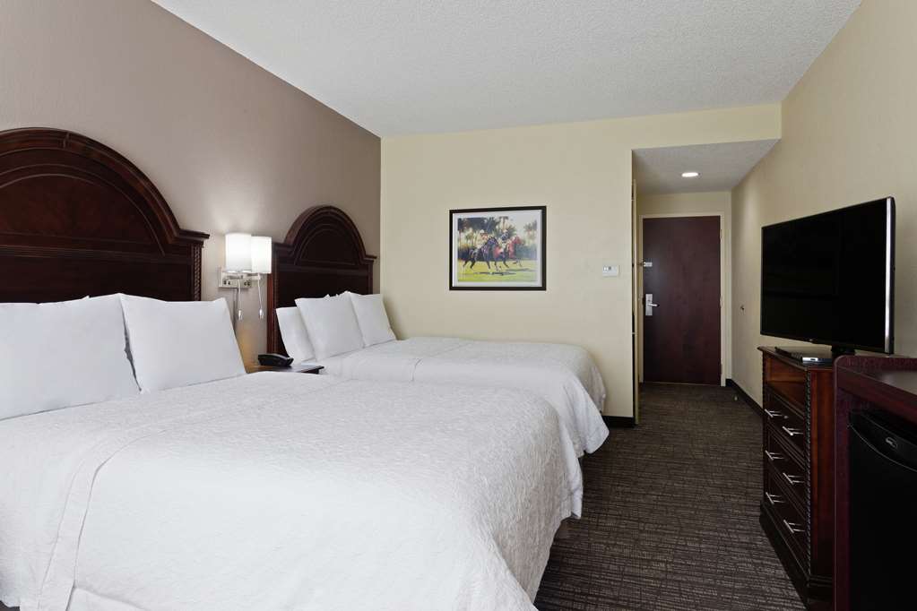 Фото Hampton Inn & Suites Wellington