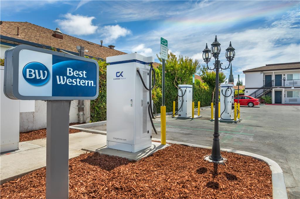 Фото Best Western Rose Garden Inn