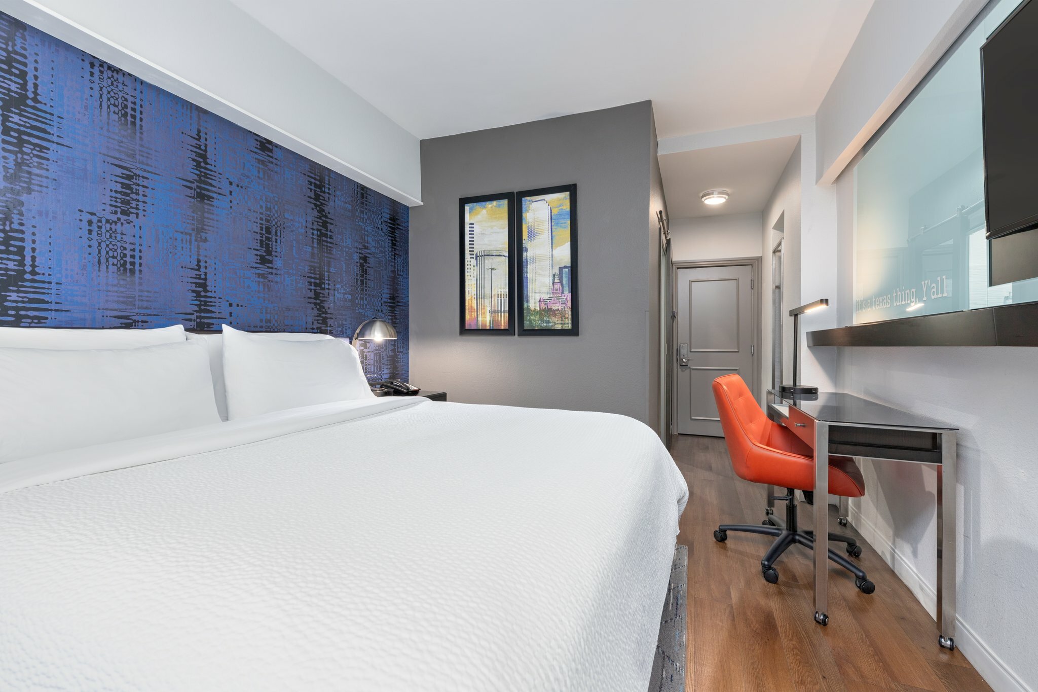 Фото Holiday Inn Express Dallas Downtown, an Ihg Hotel