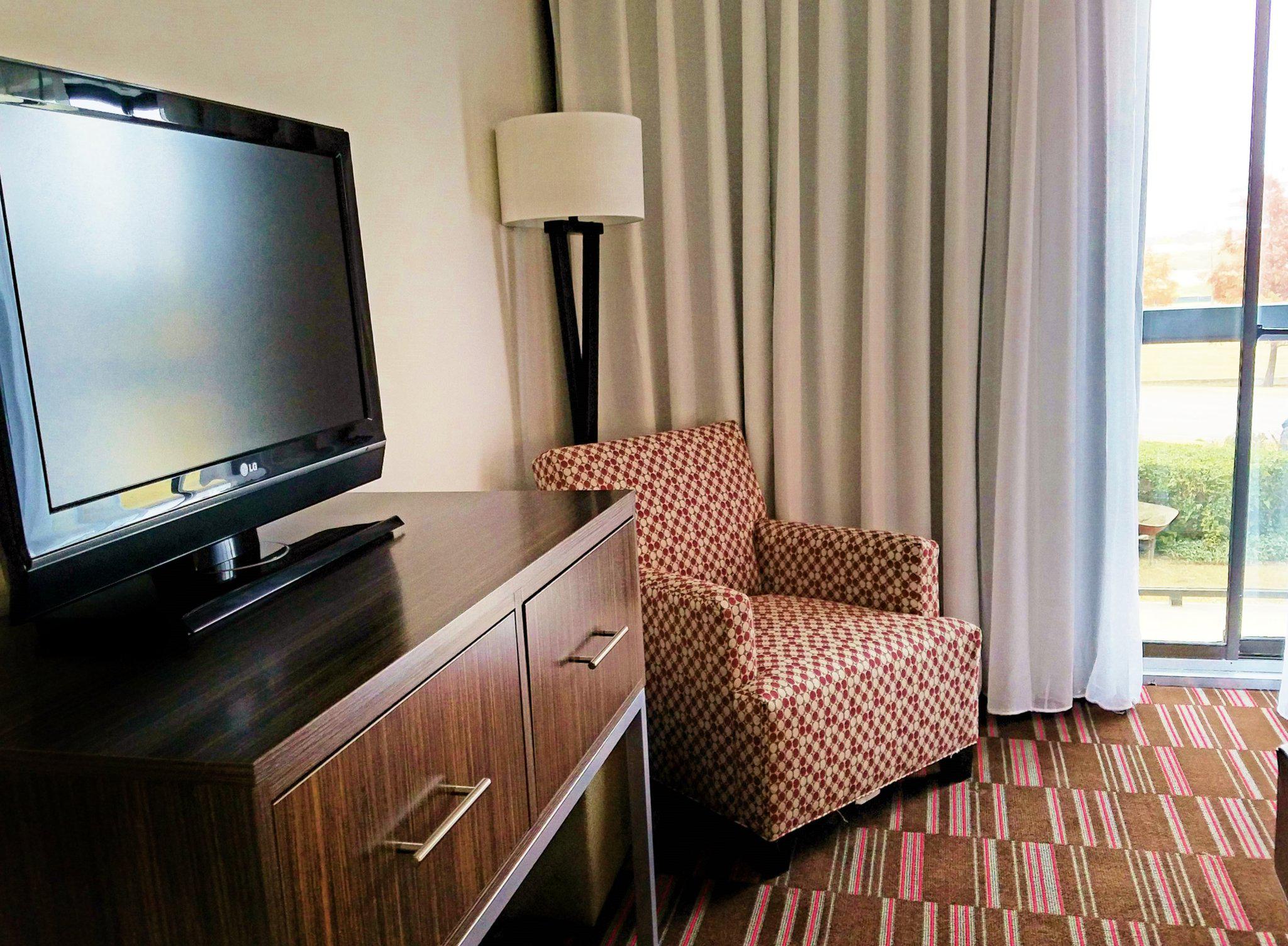 Фото Holiday Inn Irving Las Colinas, an Ihg Hotel