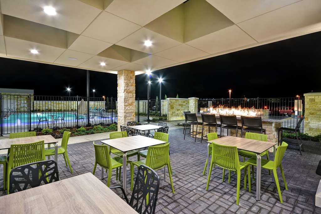 Фото Home2 Suites by Hilton Plano Legacy West