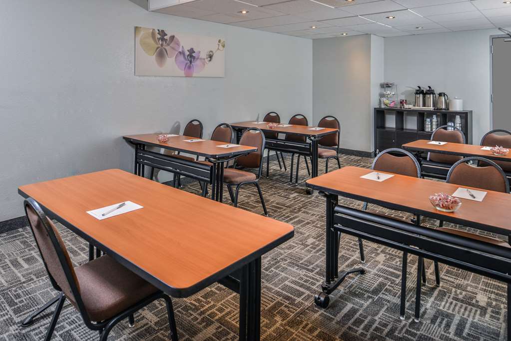 Фото Hampton Inn closest to Universal Orlando