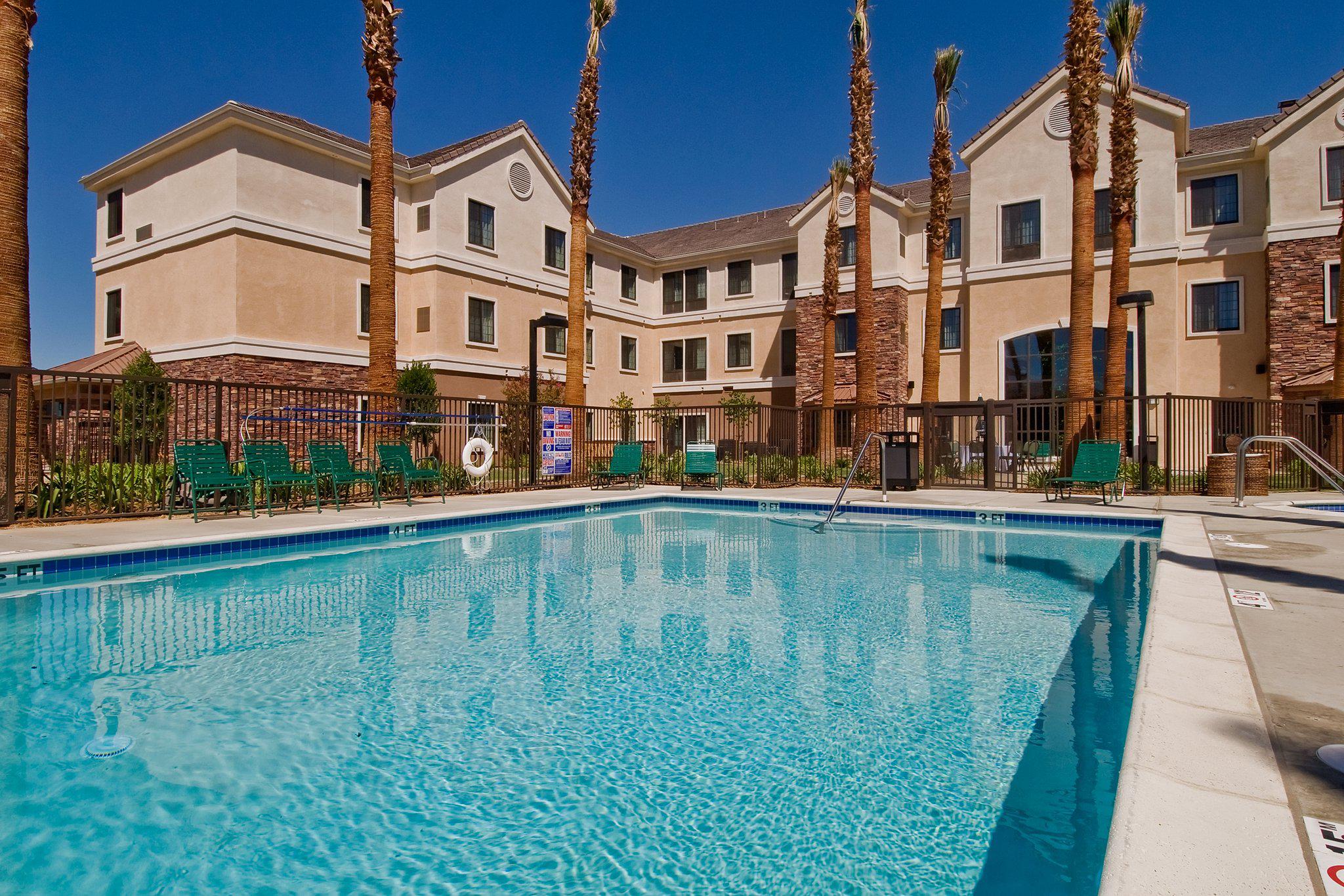 Фото Staybridge Suites Palmdale, an Ihg Hotel