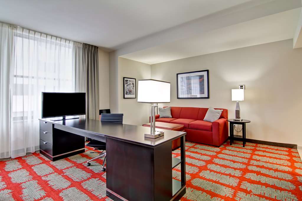 Фото Hampton Inn & Suites Cincinnati-Downtown