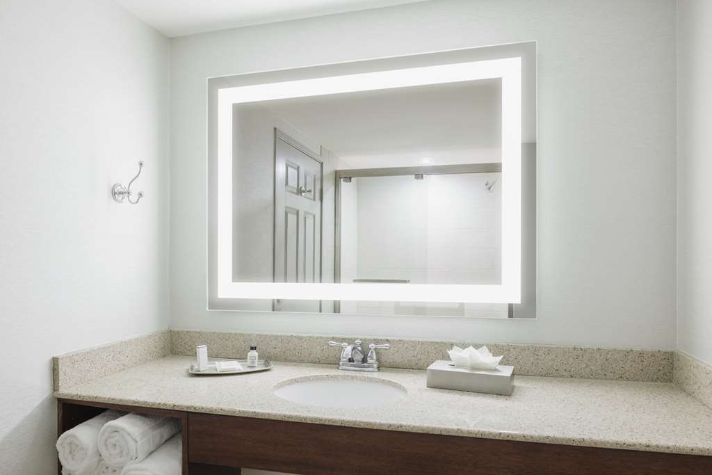 Фото Hotel Trilogy Albany Airport, Tapestry Collection by Hilton