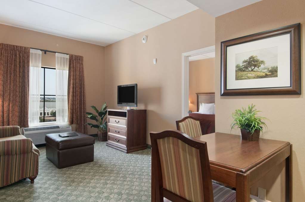Фото Homewood Suites by Hilton San Antonio North