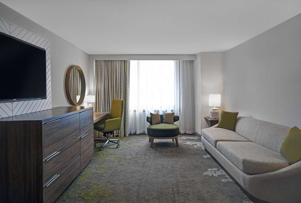 Фото Hilton Hasbrouck Heights