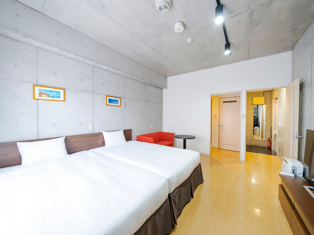 Фото Naha-West Inn