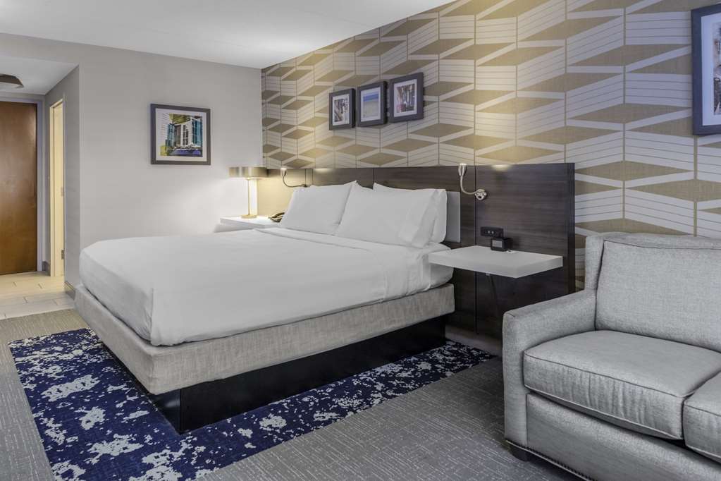 Фото Hilton Garden Inn Freeport Downtown