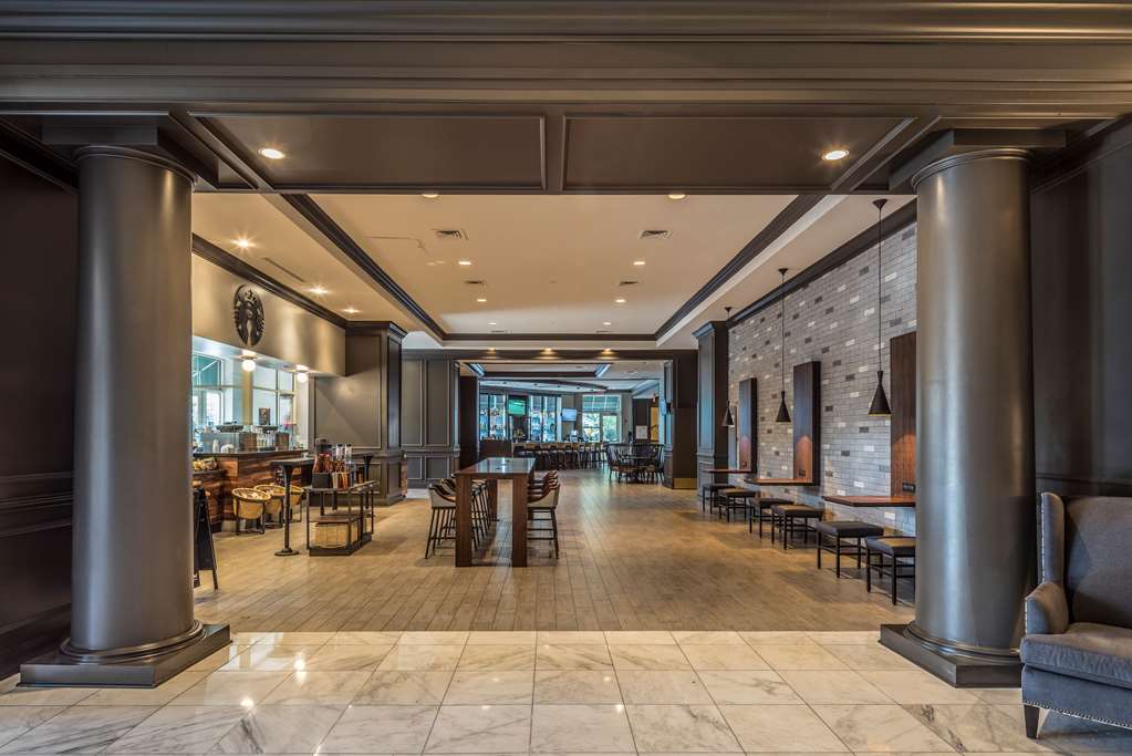 Фото Hilton Alexandria Old Town