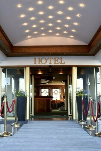 Гостиница Hotel Württemberger Hof в Ройтлингене