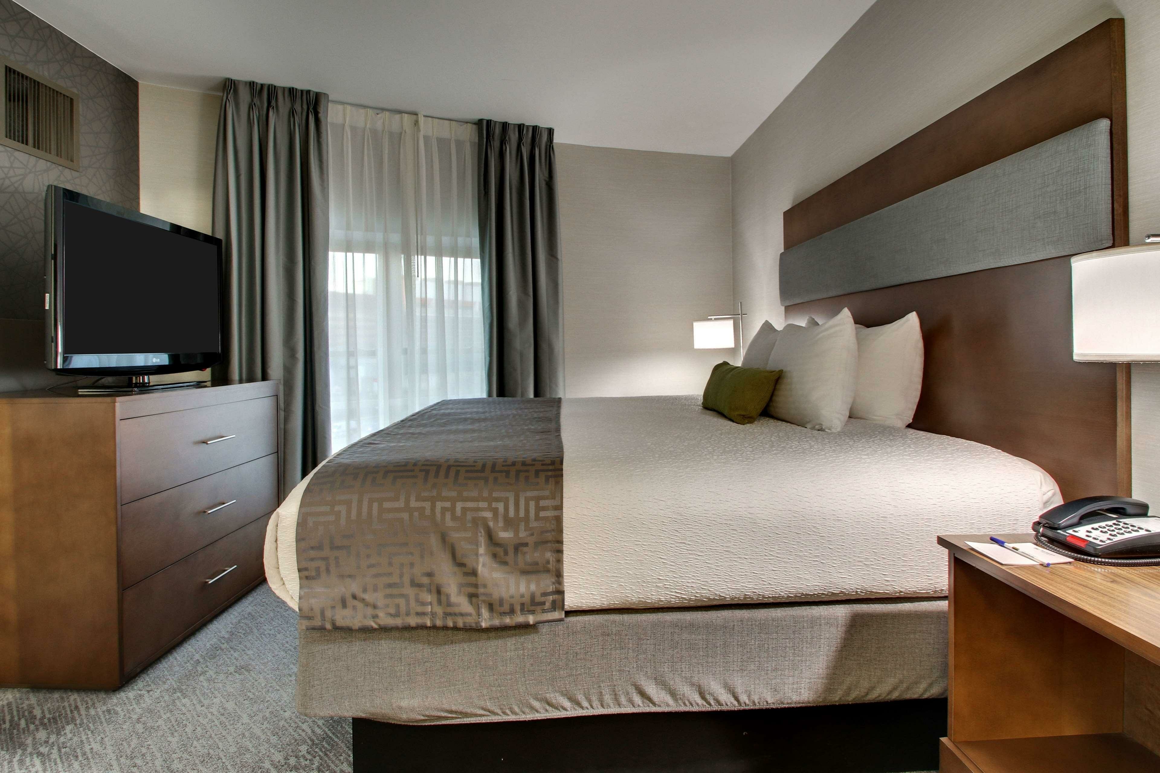 Фото Best Western Plus Boston Hotel