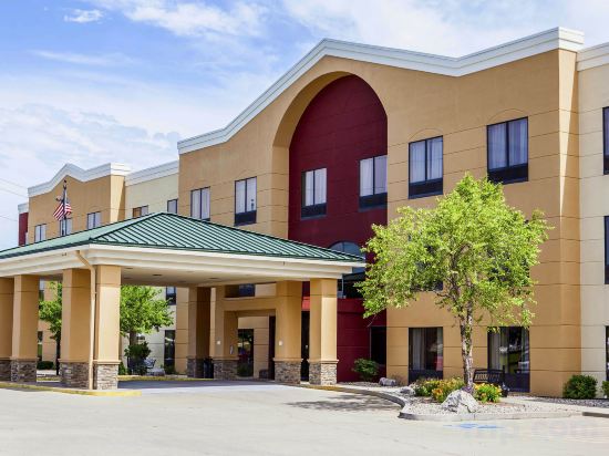 Фото Comfort Suites near Route 66