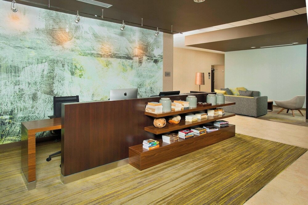 Фото Courtyard by Marriott Redwood City