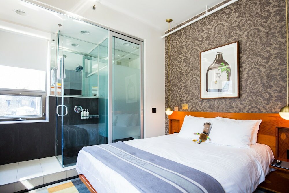 Фото The Drake Hotel