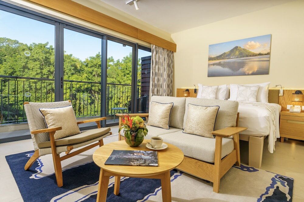 Фото Ocean's Creek Beach Hotel