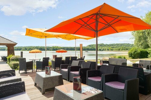Гостиница Hotel The Originals du Golf de l'Ailette Laon Sud в Суассоне