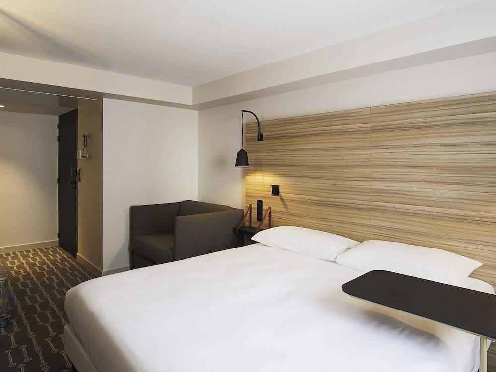 Фото Ibis Styles Laval Centre Gare