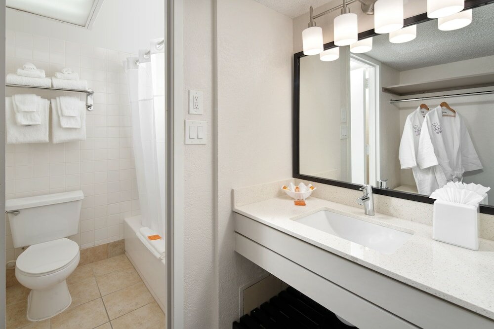 Фото Wyndham I-Drive Avanti Resort & Conference Center