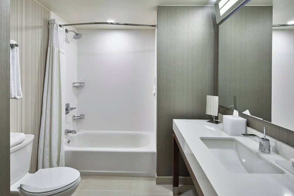 Фото Courtyard by Marriott Albany Airport