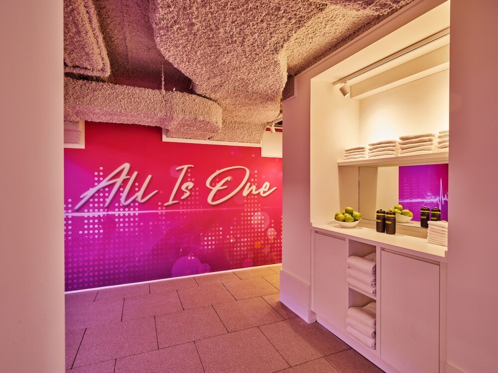 Фото Clayton Hotel Amsterdam American