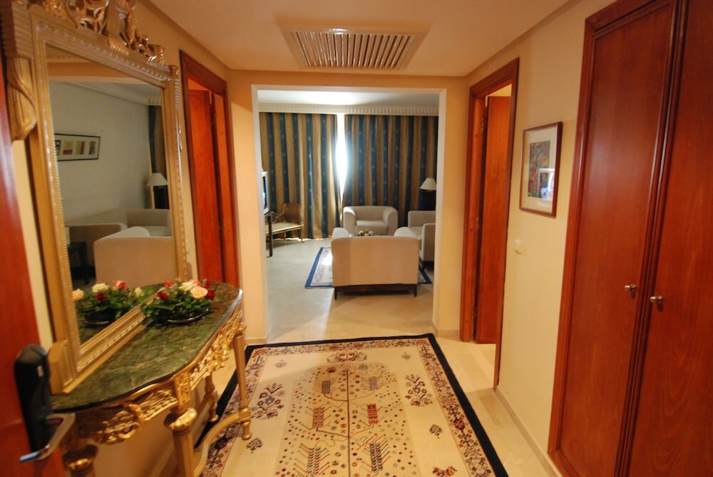 Фото Alhambra Thalasso Hotel