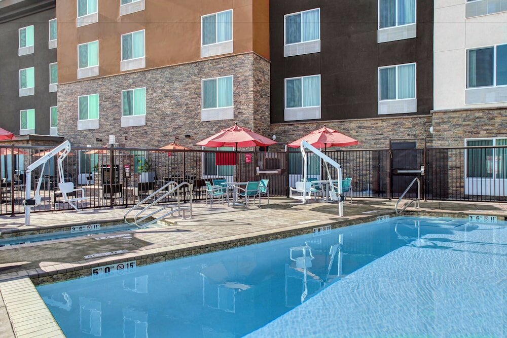 Фото Towneplace Suites Bakersfield West