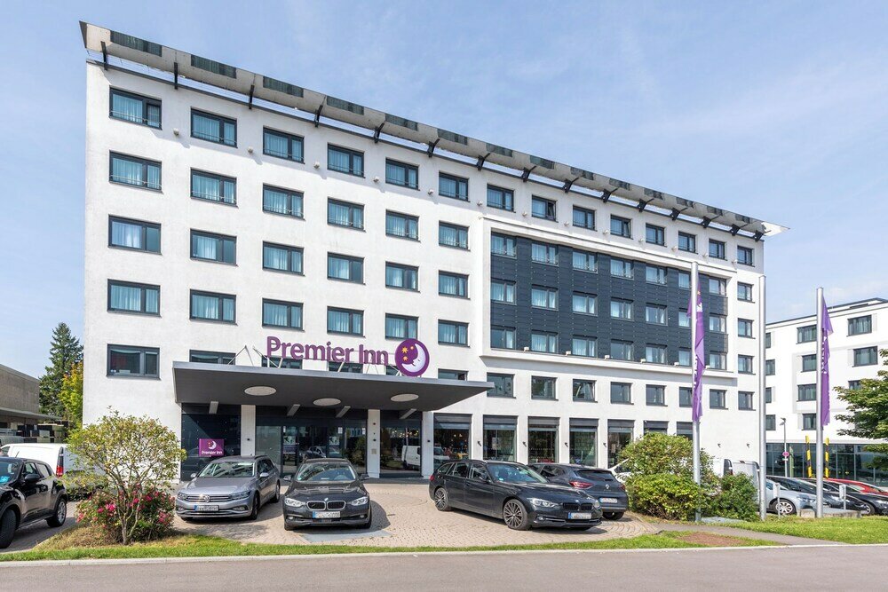 Фото Premier Inn Stuttgart Airport
