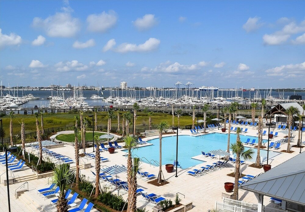 Фото The Beach Club at Charleston Harbor Resort and Marina