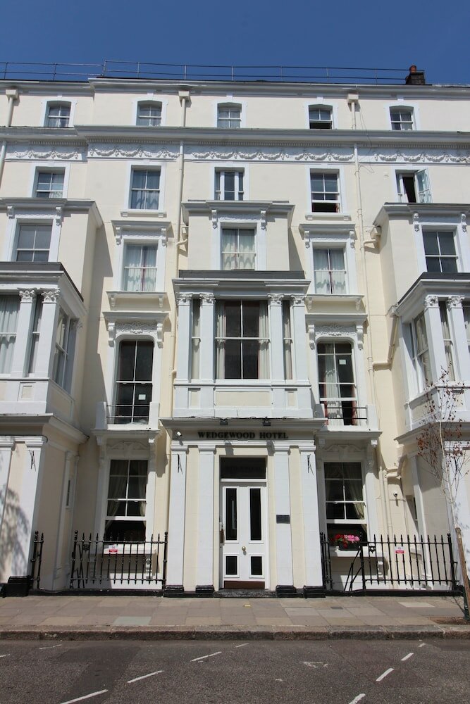 Фото Wedgewood Hotel