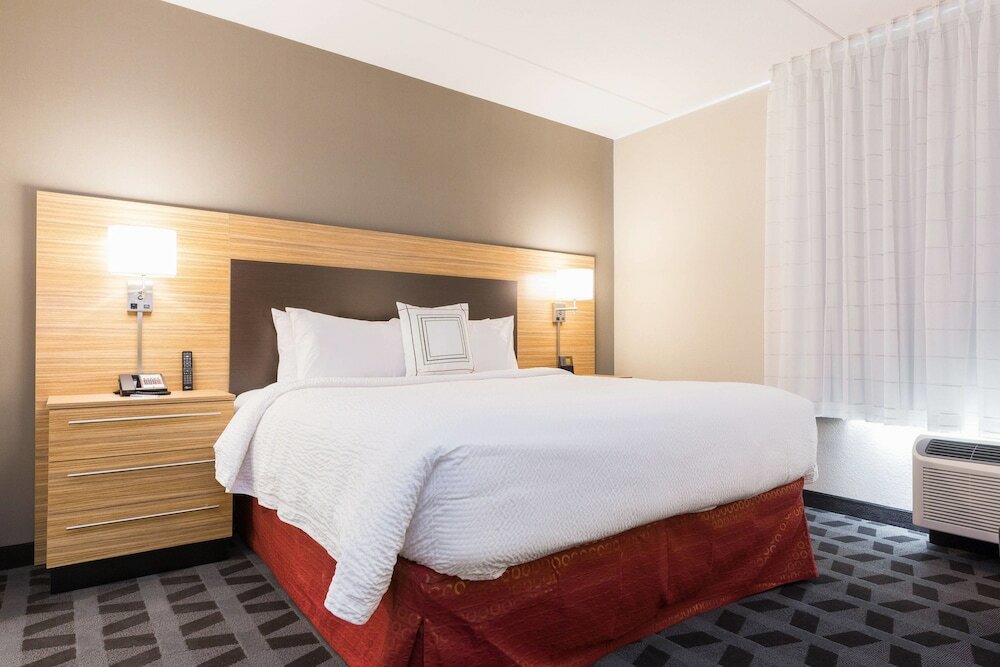 Фото TownePlace Suites by Marriott Edmonton South