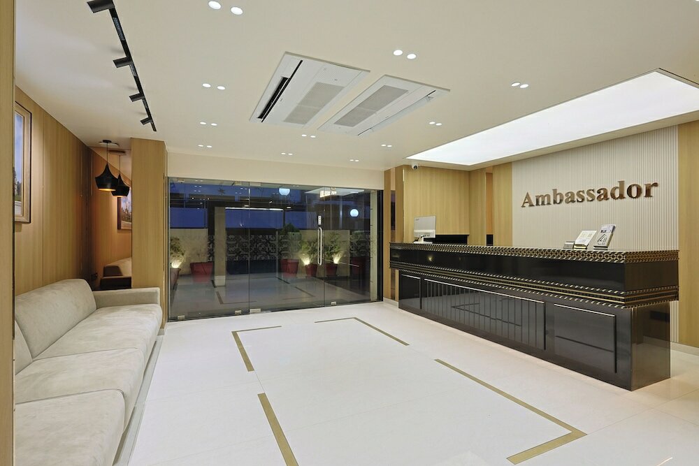 Фото Hotel Ambassador