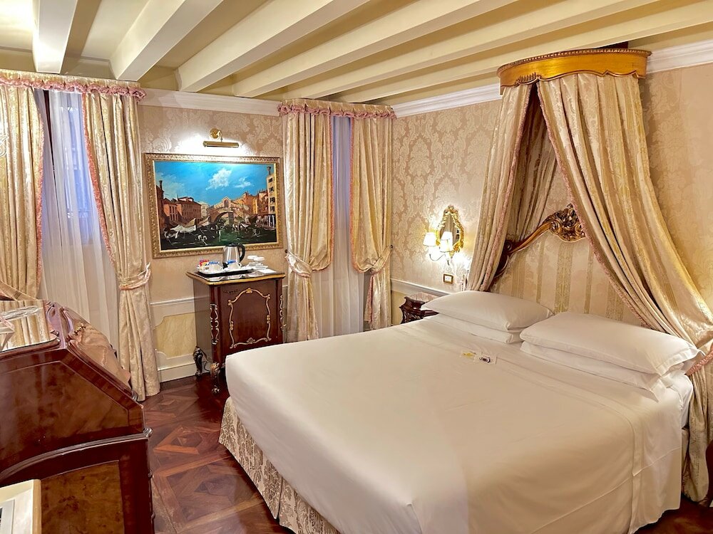 Фото Hotel Canal Grande