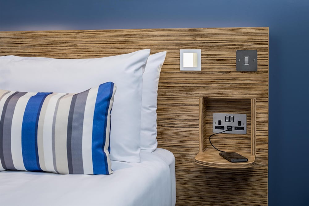 Фото Travelodge Plus Dublin City Centre