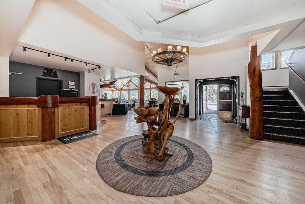 Фото Canmore Rocky Mountain Inn