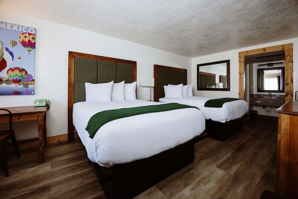 Фото Taos Valley Lodge