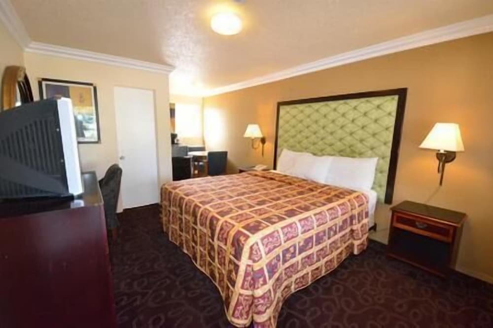 Фото Lamplighter Motel