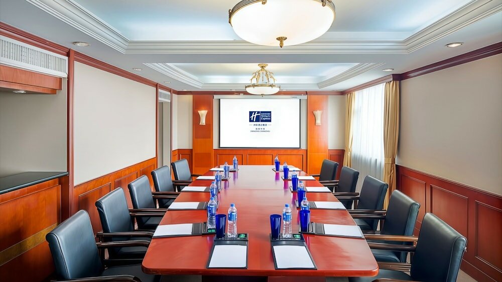 Фото Holiday Inn Express Zhengzhou, an Ihg Hotel