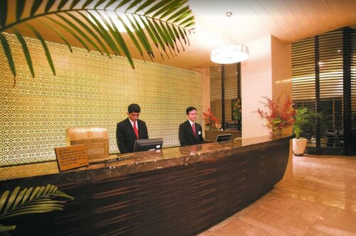 Внешний вид отеля The Retreat Hotel & Convention Centre в Мумбаях, фото 3